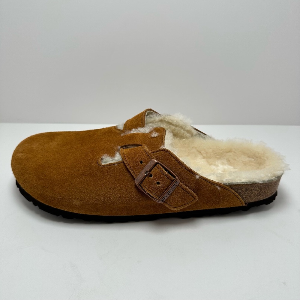 Unisex Birkenstock BOSTON SHEARLING (REGULAR WIDTH) 
SIZE 11 WOMEN AND 9 MEN